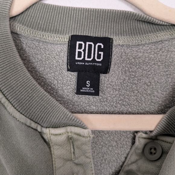 Urban Outfitters BDG Smoke Green Henley Pocket Sweatshirt Size S - Picture 6 of 7